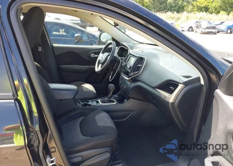 2015 Jeep Cherokee Sport z USA, uszkodzony, nr VIN 1C4PJMAB2FW776137